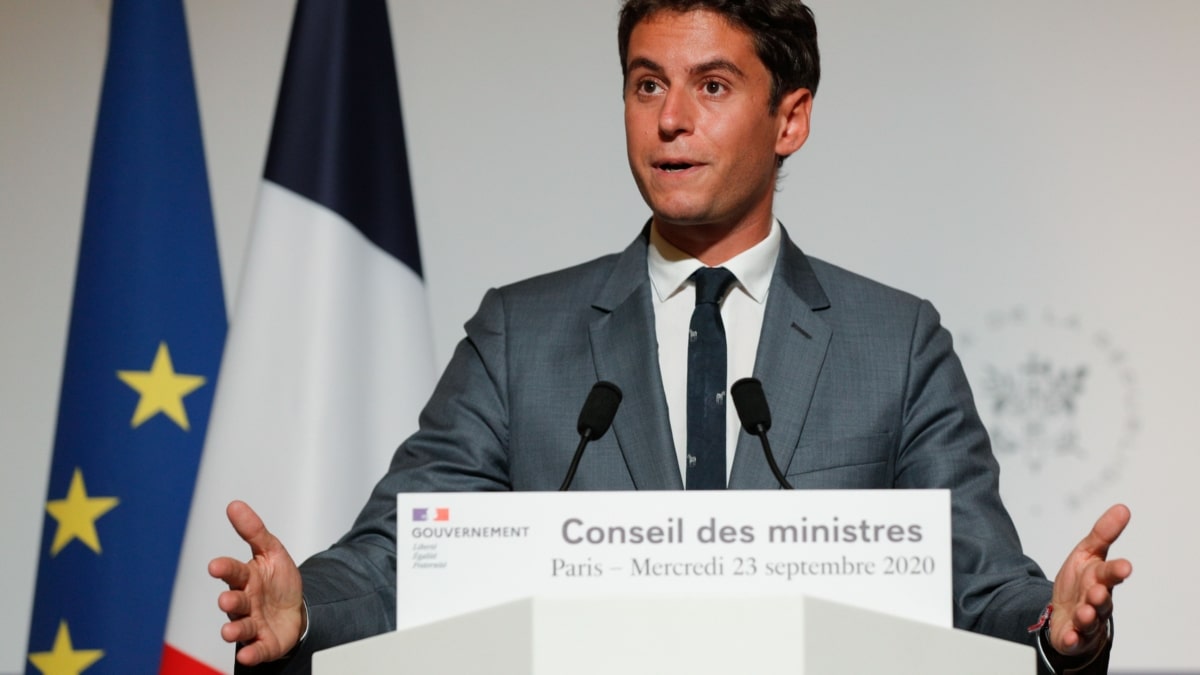 Gabriel Attal devient le plus jeune Premier ministre de la Ve République en remplaçant Borne