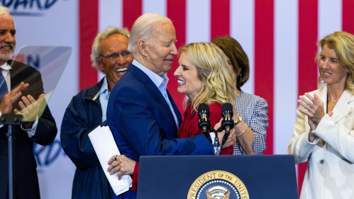 Pourquoi les Kennedy préfèrent le vieux Biden au fils de Bobby