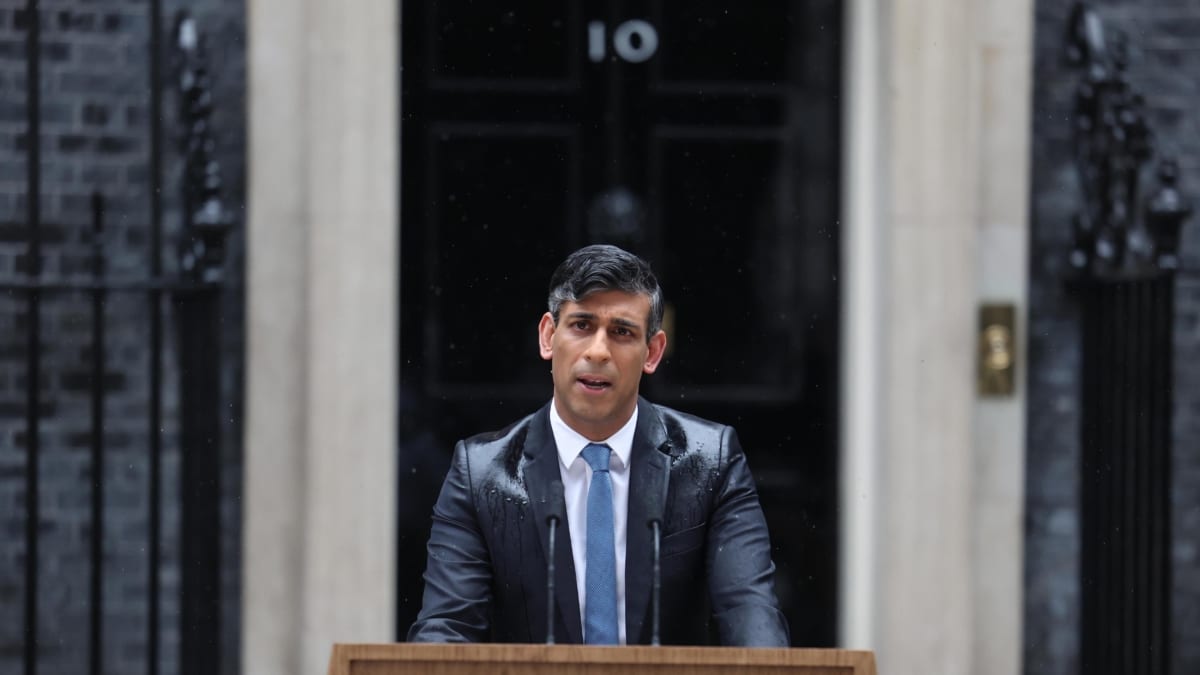 Pourquoi le Premier ministre britannique avance les élections avec des sondages contre lui