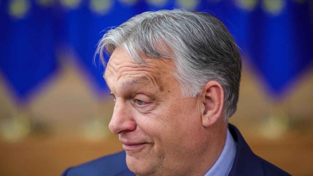 Orbán rejoint les ultras tchèques et autrichiens et annonce un nouveau groupe au Parlement européen