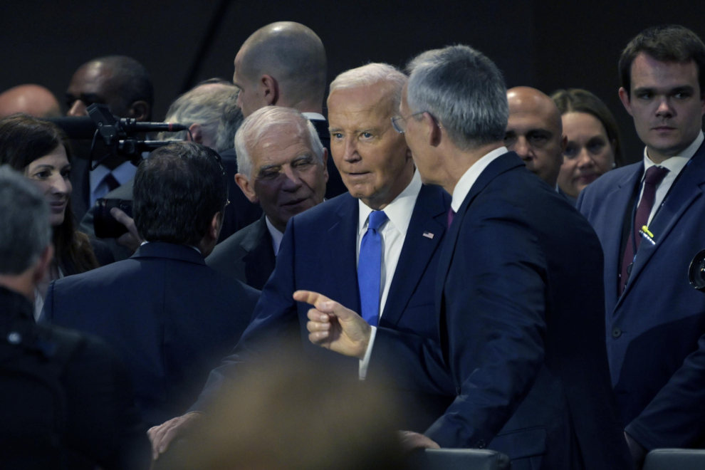 Le président des États-Unis, Joe Biden, assiste à une réunion des chefs d'État dans le cadre du sommet de l'OTAN.