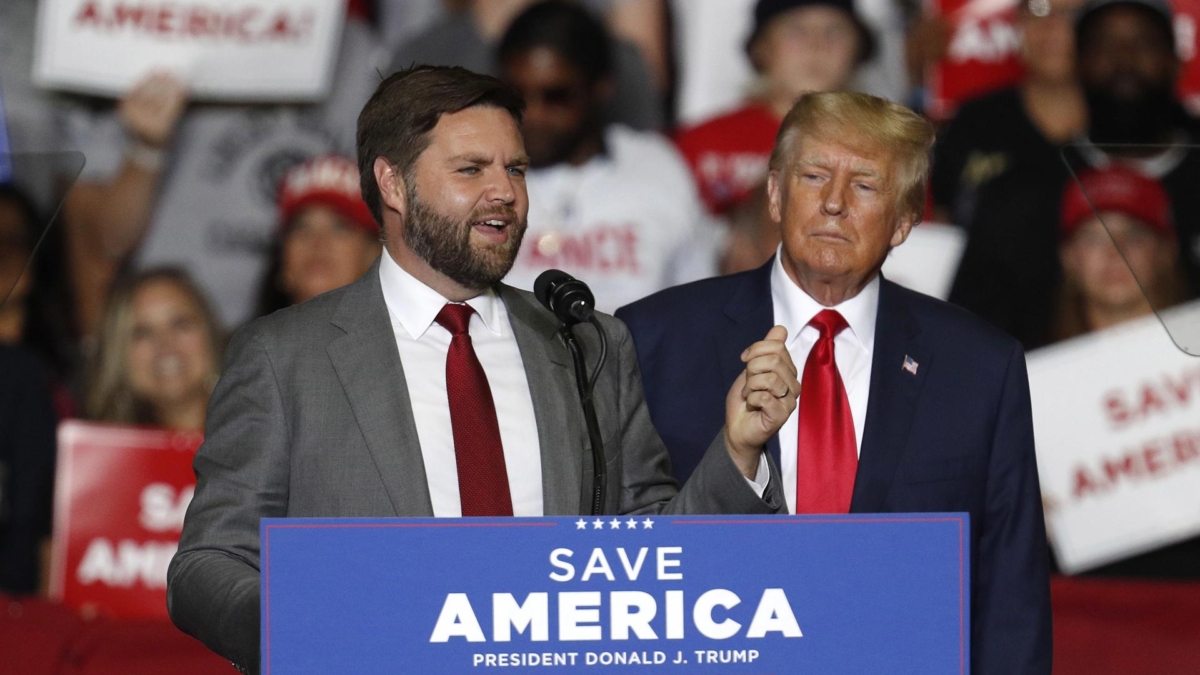Trump choisit le sénateur JD Vance comme numéro deux dans la course à la présidentielle