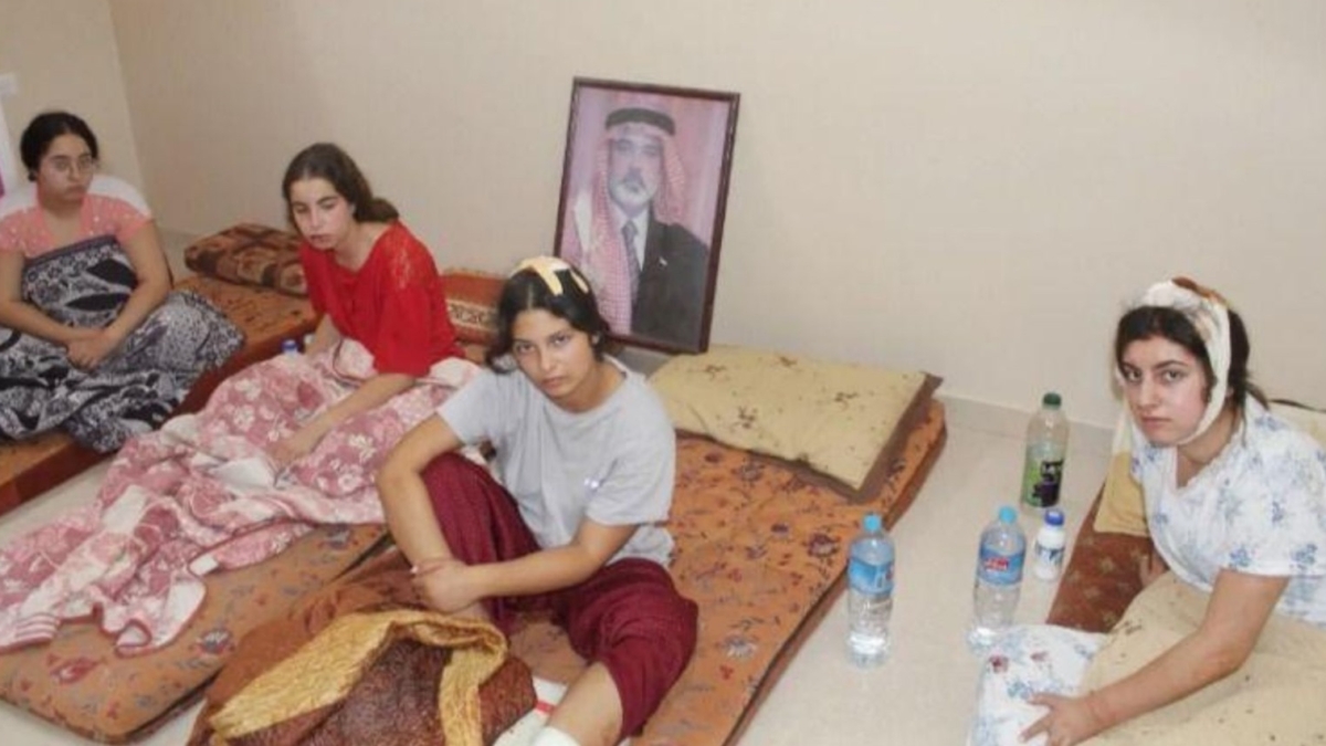 Ils publient la photo de cinq soldats israéliens dans leurs premiers jours de captivité pour exiger que Netanyahu parvienne à un accord avec le Hamas