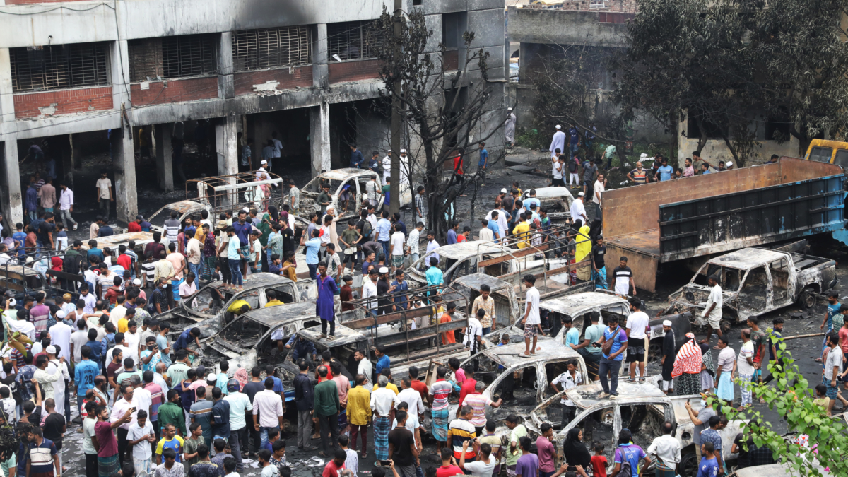 comment le mouvement étudiant a mis fin au dictateur Sheikh Hasina