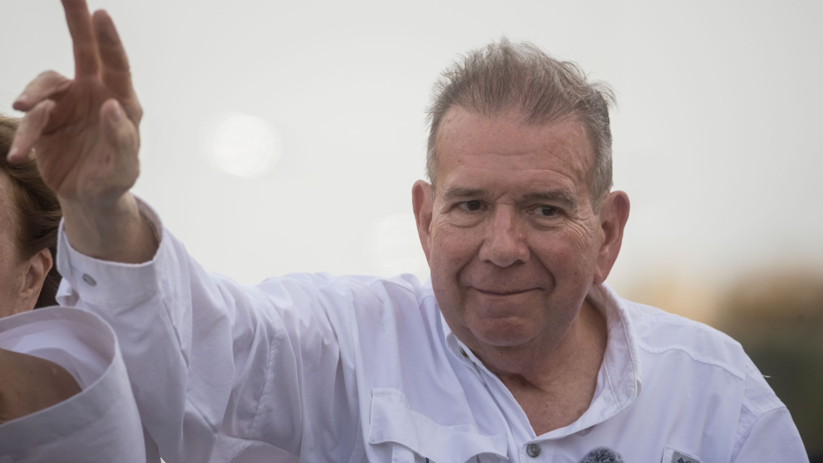 Edmundo González démissionne de la politique après son asile en Espagne