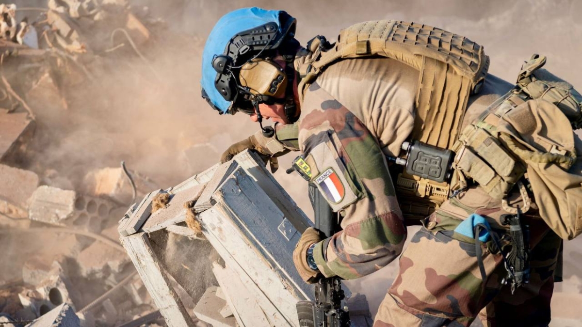 L'armée israélienne tire au sud du Liban contre les "casques bleus" de la FINUL, avec plus de 650 soldats espagnols