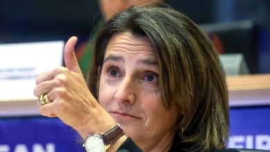 C'est le labyrinthe politique et bureaucratique de Ribera pour devenir commissaire européen