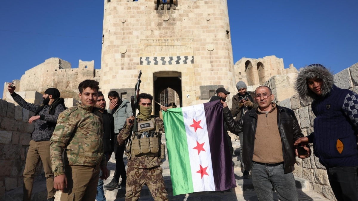 Les rebelles syriens prennent Alep lors d'un coup d'État contre la Russie et l'Iran