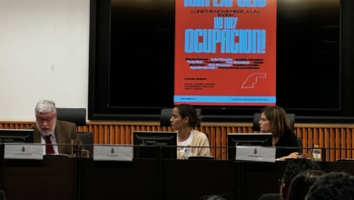 L'ombre sahraouie qui fait ressortir les couleurs du député Sumar Agustín Santos