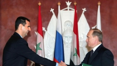 La Russie accorde l'asile à Assad et à sa famille alors qu'Al Jolani prononce un discours à la mosquée symbolique de Damas