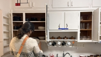 Vous avez besoin d’acheter des meubles, de la vaisselle, des vêtements, des tableaux ? Essayez d'abord dans les maisons des morts