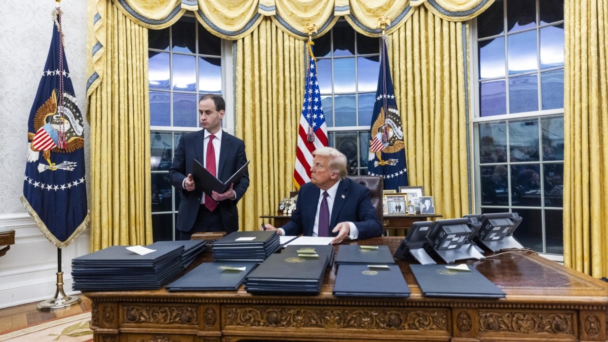 Trump confond l'Espagne avec un pays des BRICS, qu'il menace de noyer sous les droits de douane