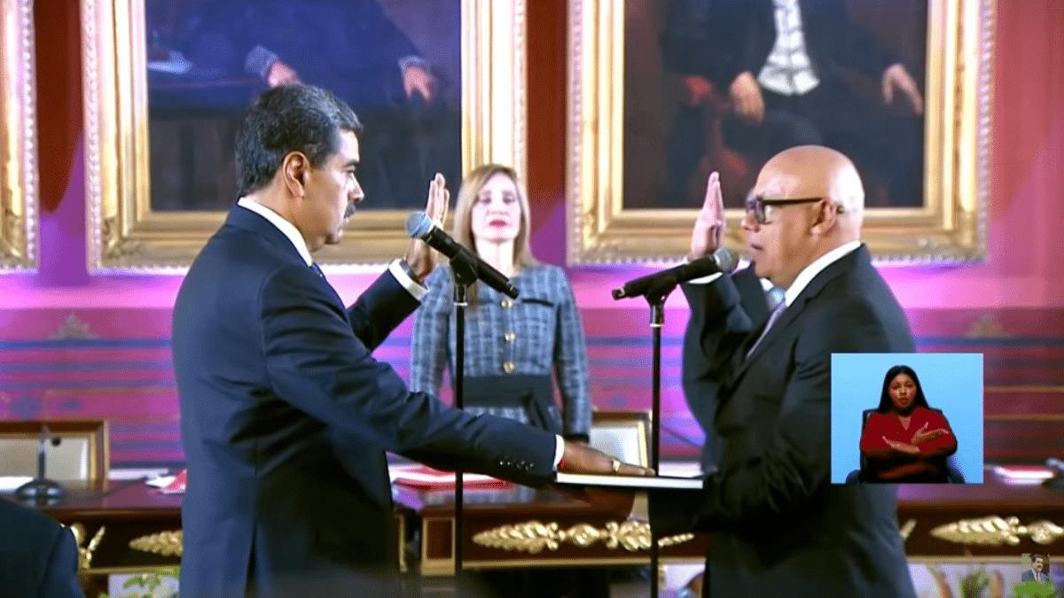 Maduro se proclame président contre les Vénézuéliens