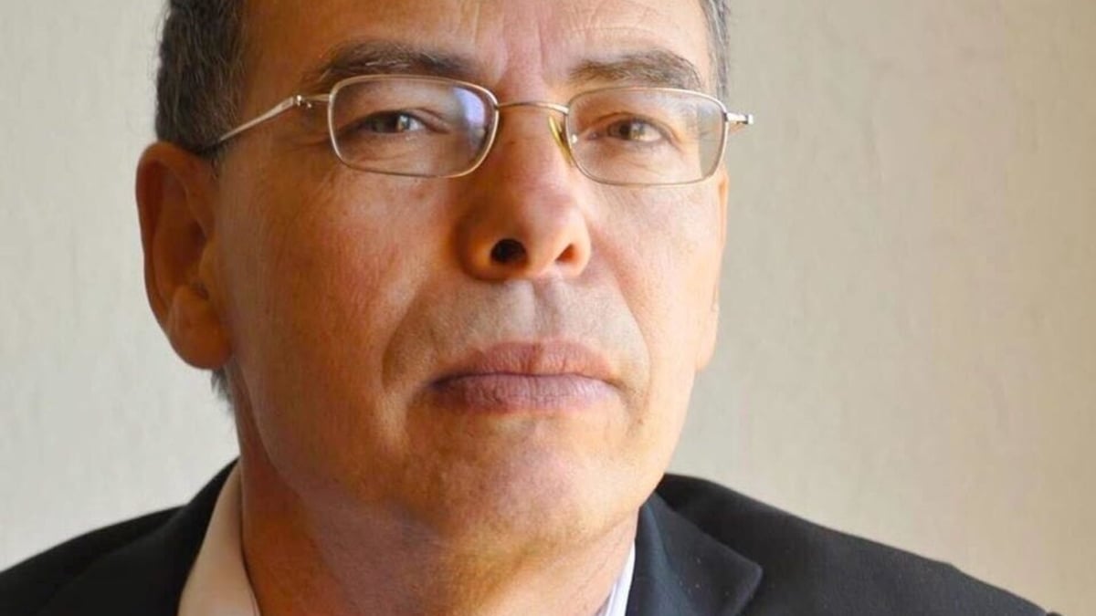 Commencer la grève de la faim après des années sans pouvoir voyager à l'étranger