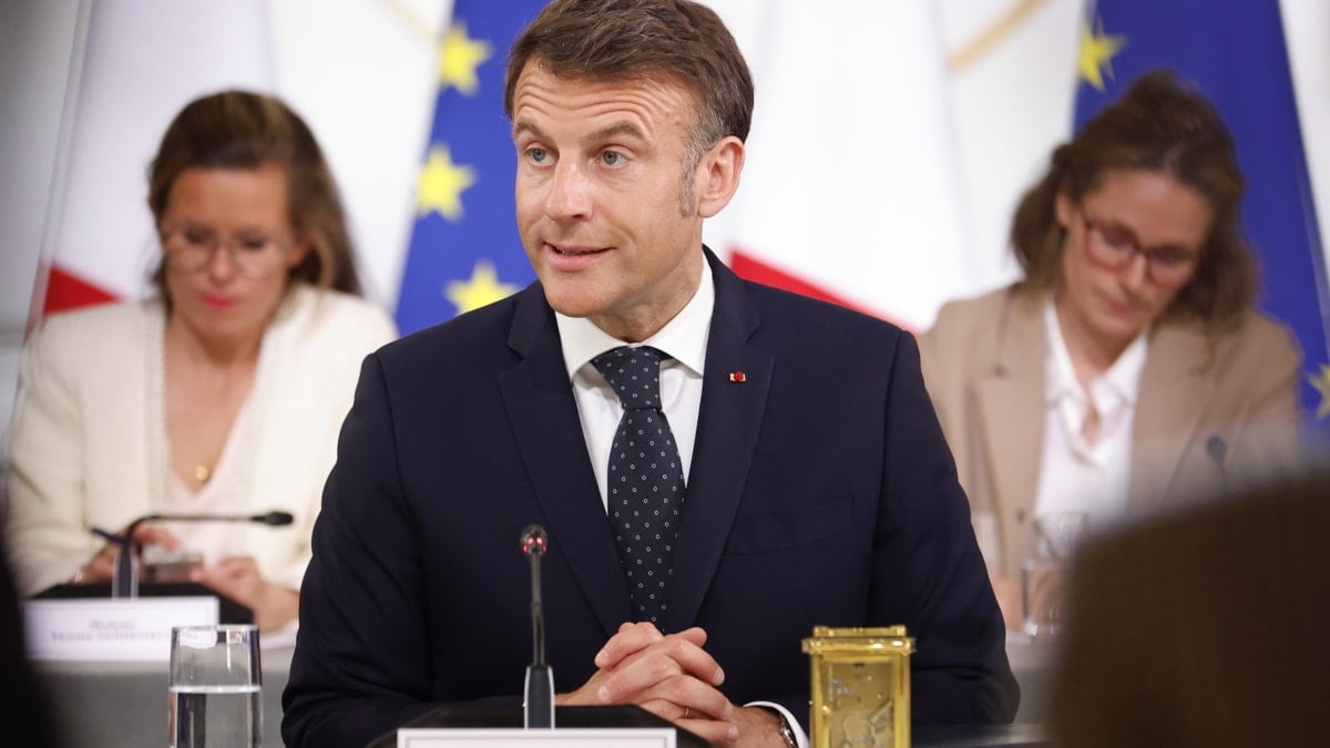 Macron appelle les entreprises européennes à geler leurs investissements aux États-Unis pour le moment