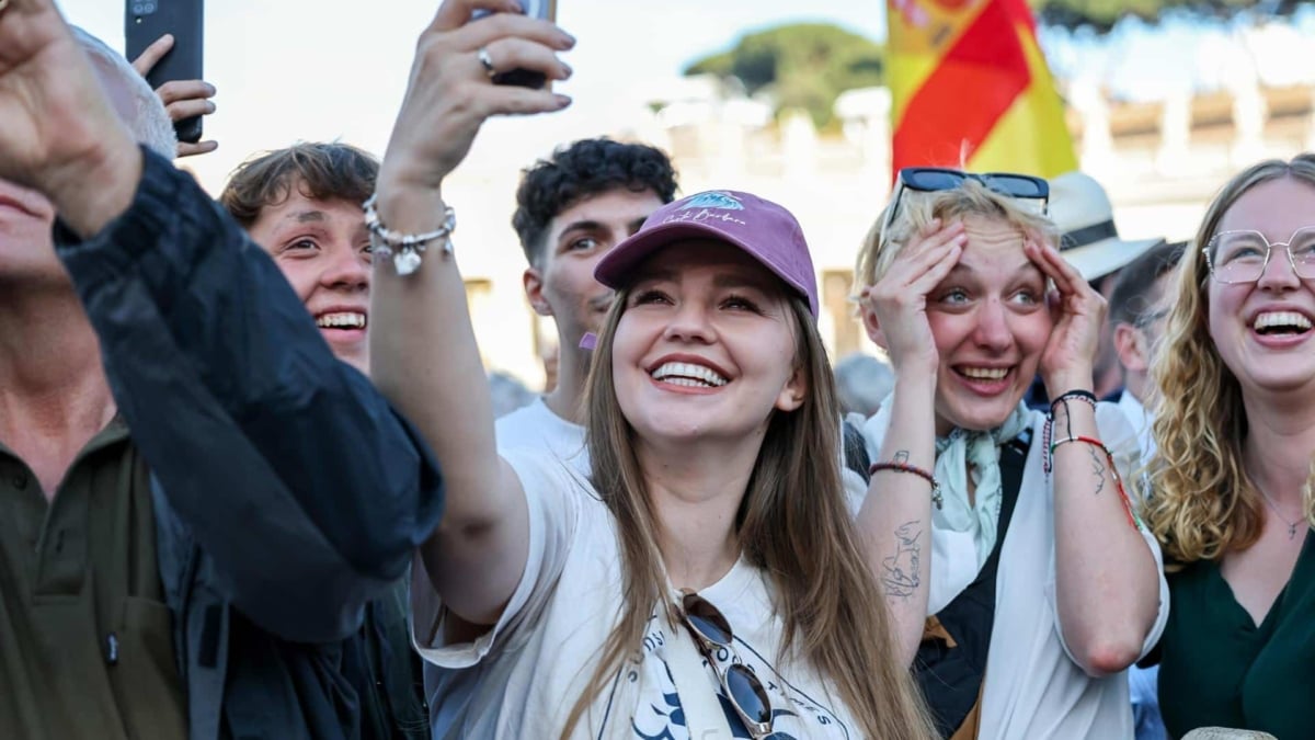 Les Hispaniques célèbrent Leo XIV comme le leur