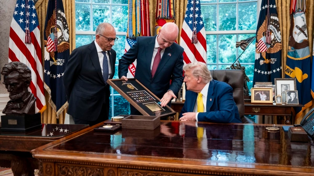 Trump continue de jouer l'erreur et ne clarifie pas s'il attaquera l'Iran