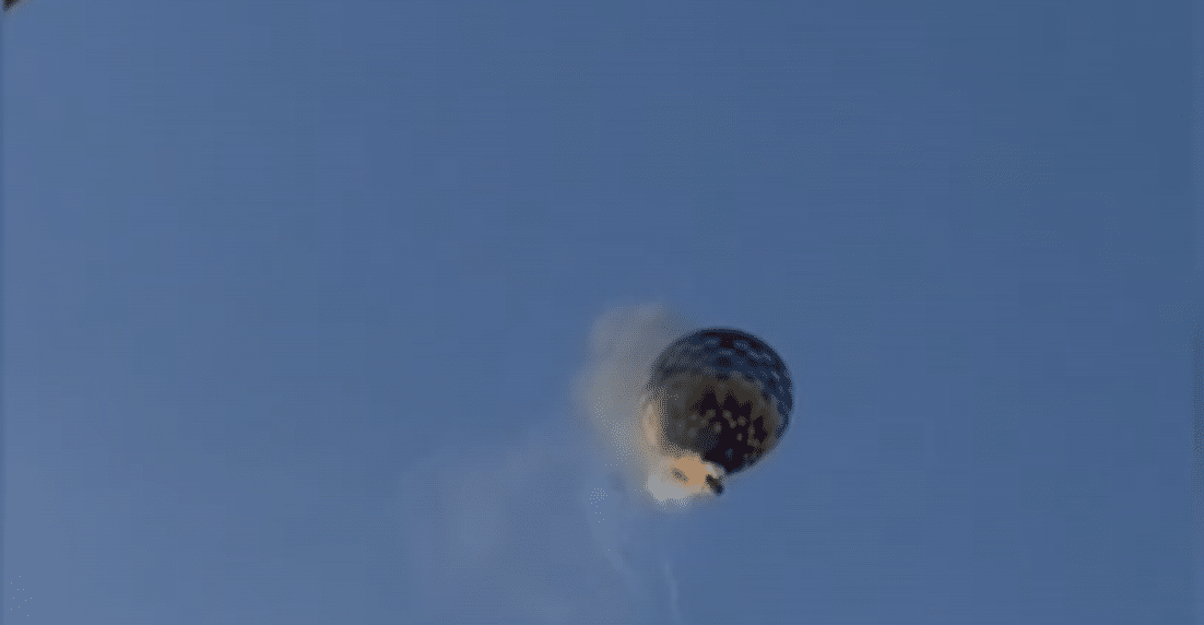 Au moins huit morts lorsqu'un montgol-hot tombe avec 21 passagers à bord au Brésil