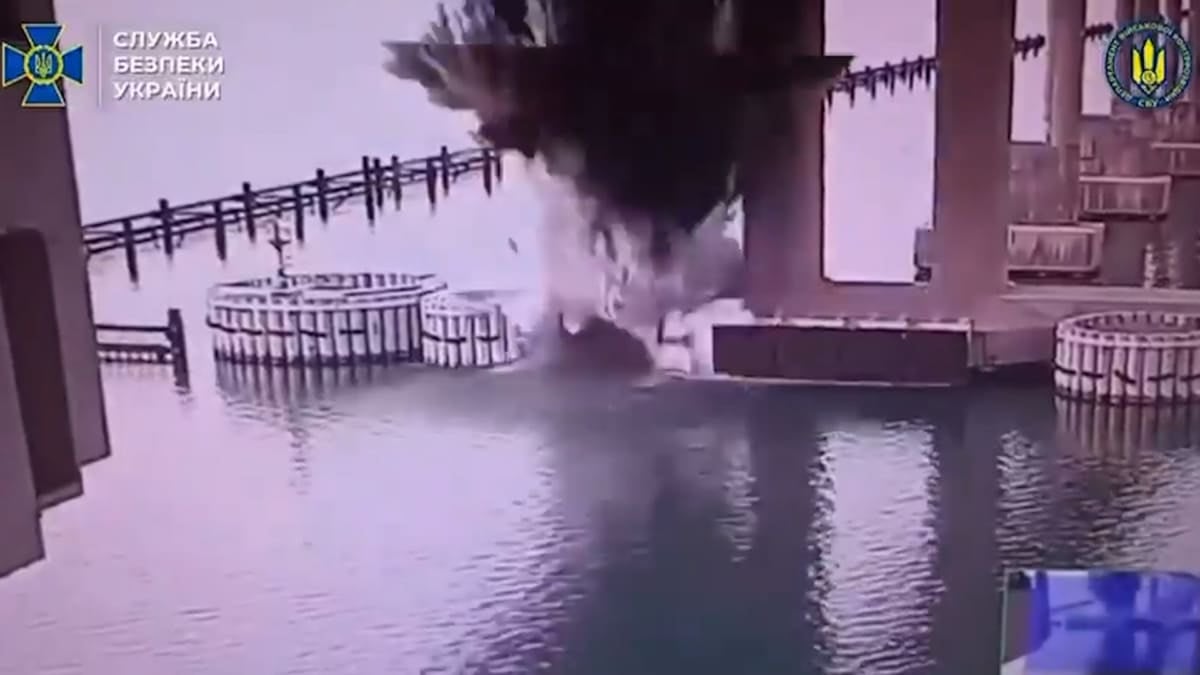 Ils endommagent le pont de la Crimée avec une explosion sous-marine