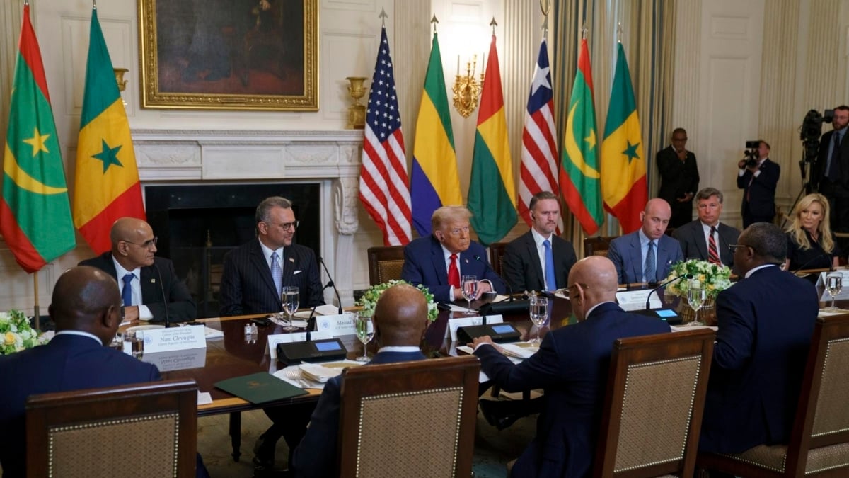 Les `` perles '' de Trump par rapport à cinq dirigeants africains