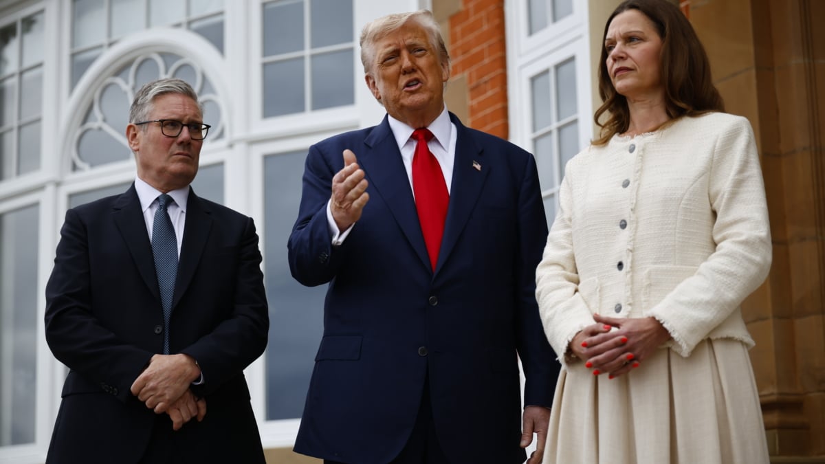 Trump donne "10 ou 12 jours" à Poutine pour s'entendre sur un accord de tir élevé avec l'Ukraine