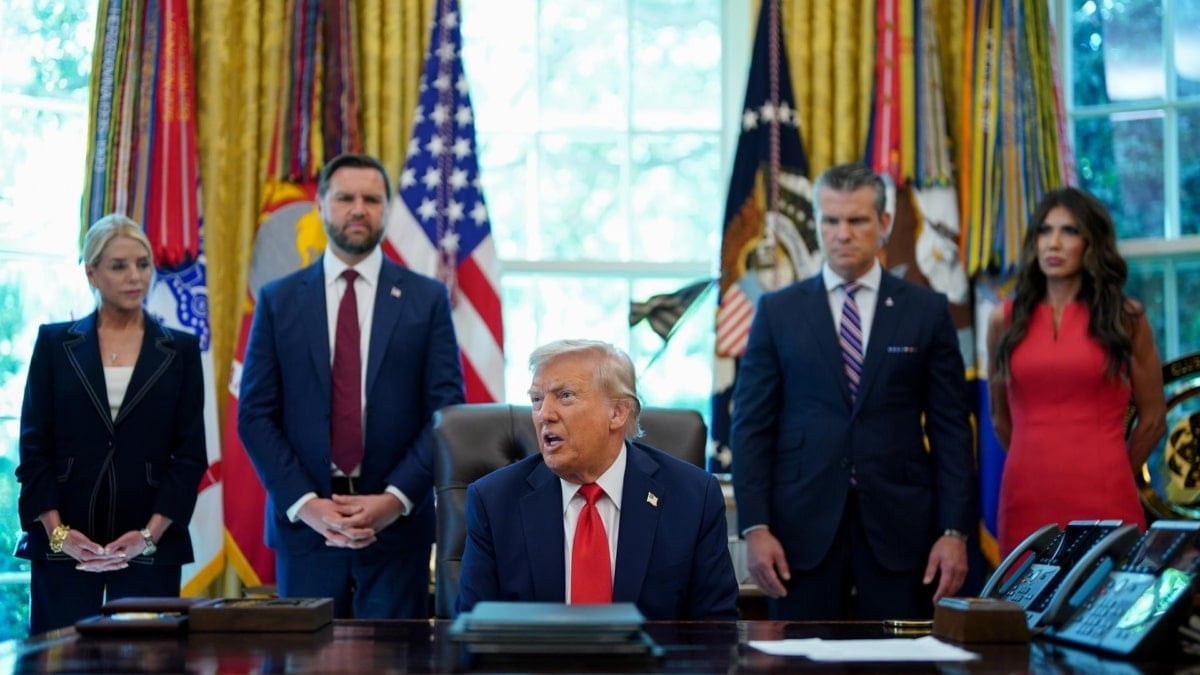 Pourquoi Trump joue avec le fait d'être dictateur et veut aussi prendre New York et Chicago