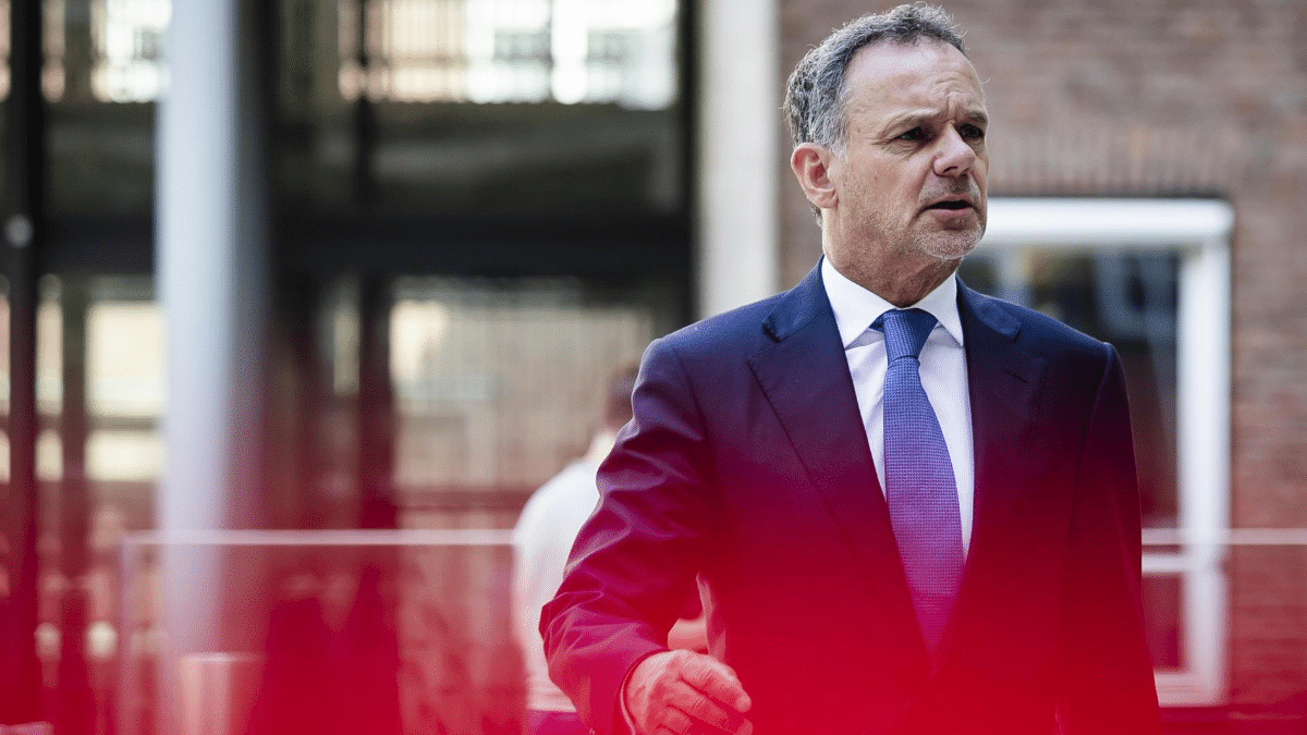 Dimit cinq ministres et quatre secrétaires d'État aux Pays-Bas