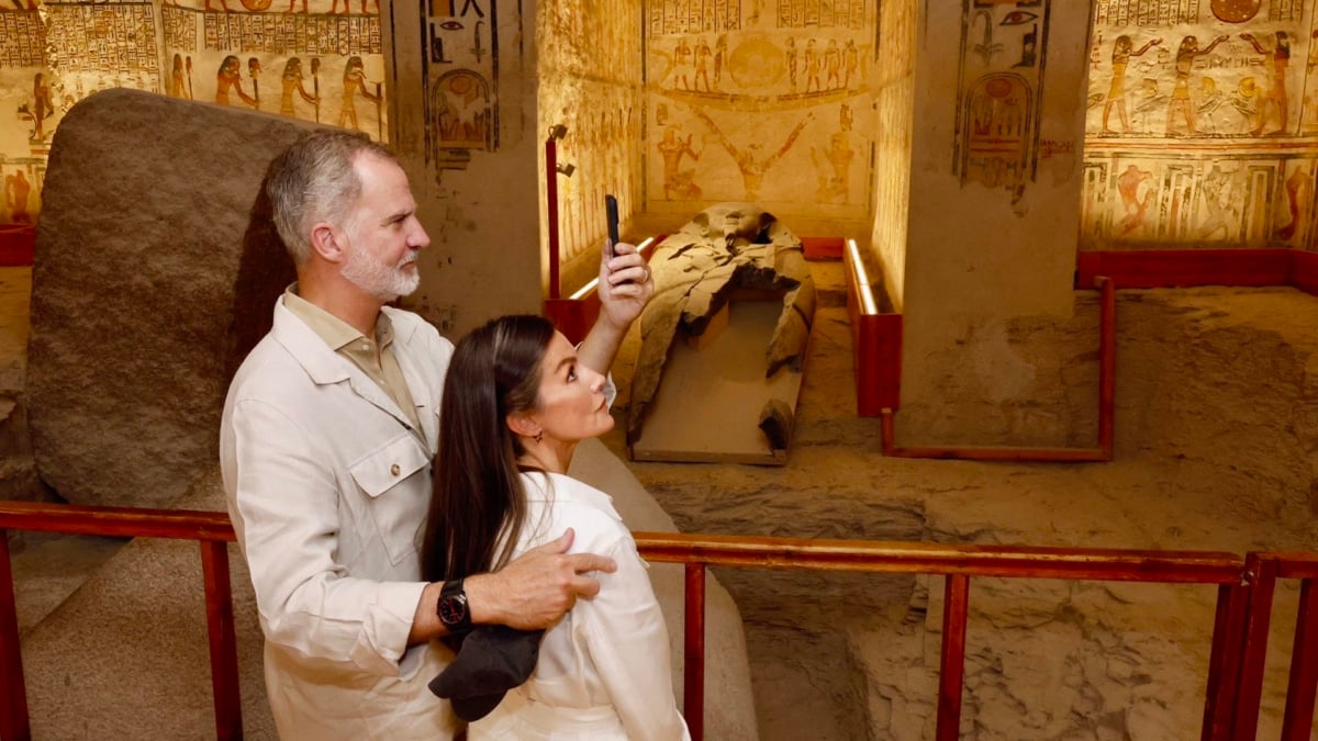 Felipe VI et Letizia visitent le mile d'or de l'Égypte ancienne