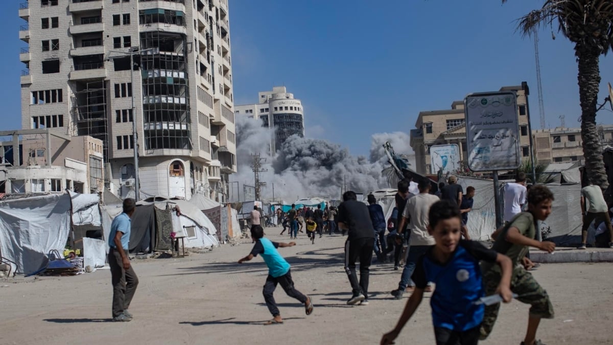 "Nous espérons que l'Espagne ouvrira la voie aux sanctions du reste de l'UE"