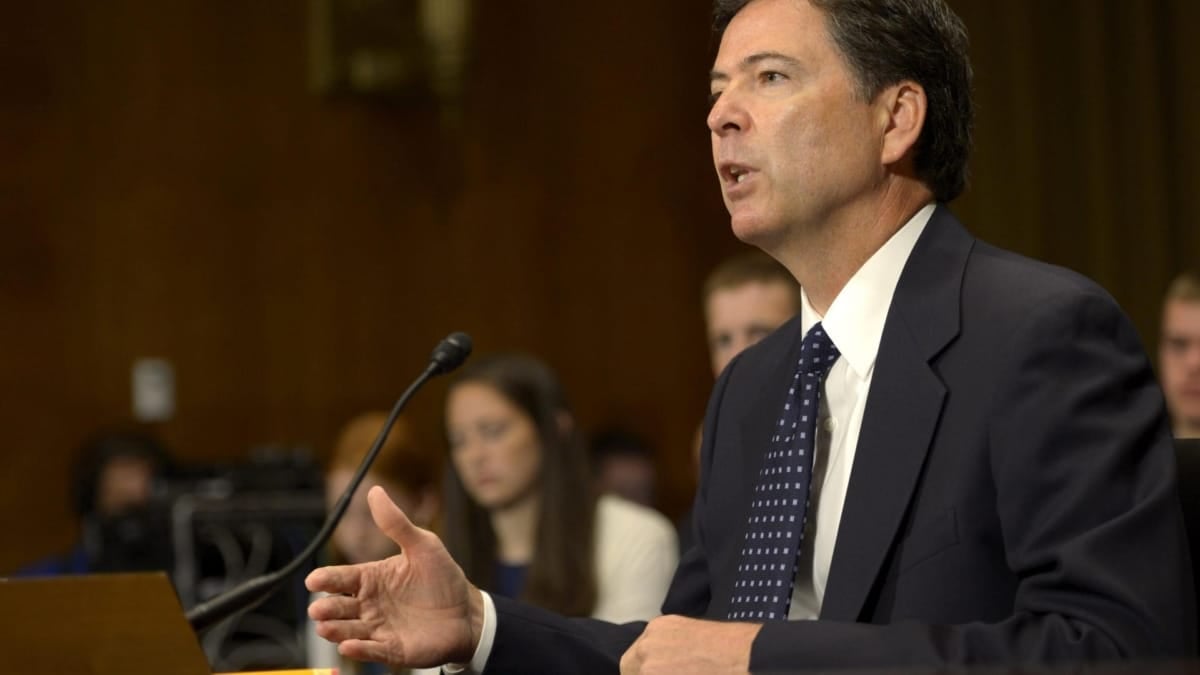 Un tribunal américain implique l'ancien directeur du FBI qui a enquêté sur la campagne de Trump