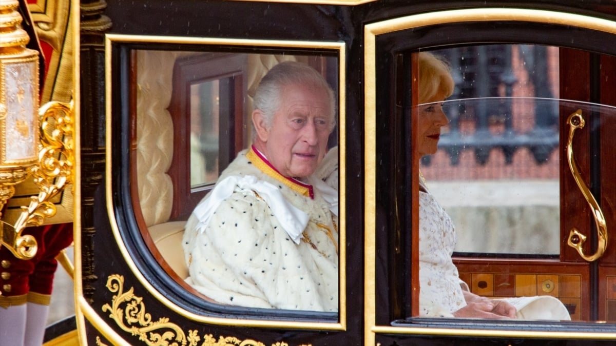 Le roi Charles III dépouille le prince Andrew de ses titres et distinctions officiels