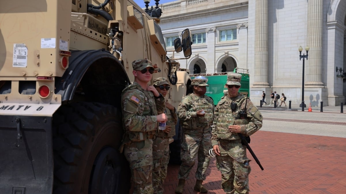 Les deux agents blessés dans la fusillade près de la Maison Blanche sont décédés