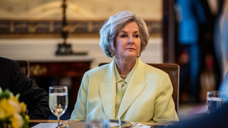 Les déclarations explosives de « la femme la plus puissante du monde » ont enflammé Washington : « Le président avait tort »