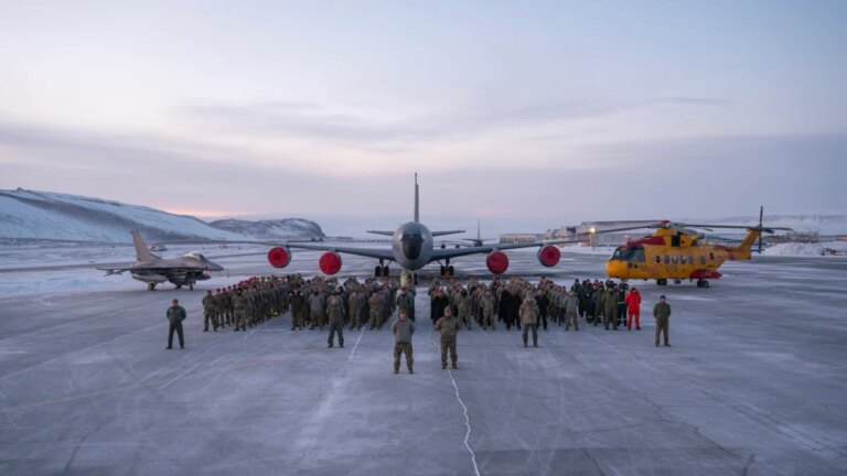 Pituffik, la base américaine qui surveille l'Arctique depuis le Groenland