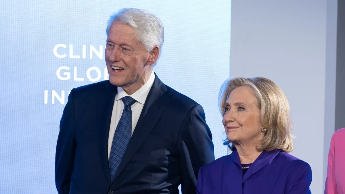 Bill Clinton y Hillary Clinton en un acto de la Clinton Global Initiative en Nueva York en 2024.