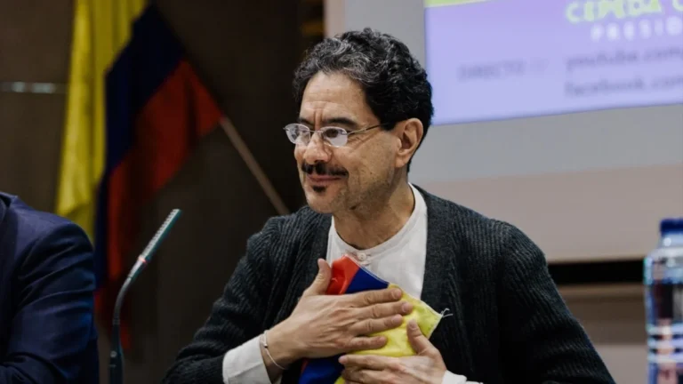 Iván Cepeda remercie Pedro Sánchez pour son « soutien à la Colombie et à la paix en Amérique latine » après les tensions avec les États-Unis