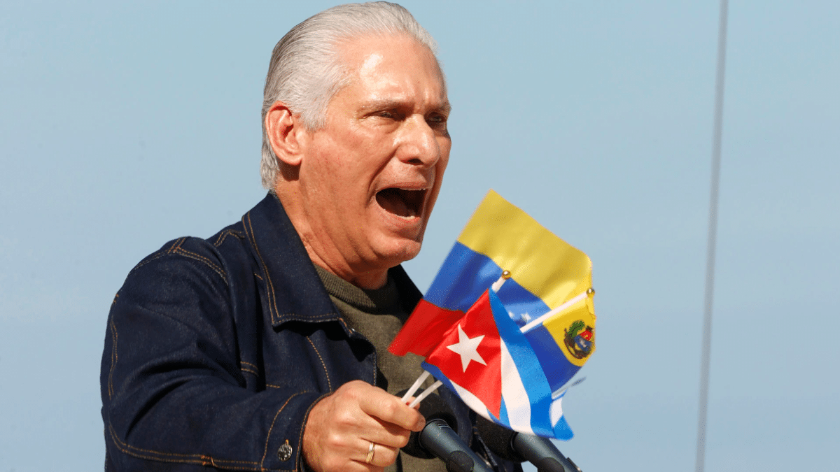 El presidente de Cuba, Miguel Diaz-Canel, durante un acto de protesta contra la operación de EEUU celebrado el sábado en La Habana.