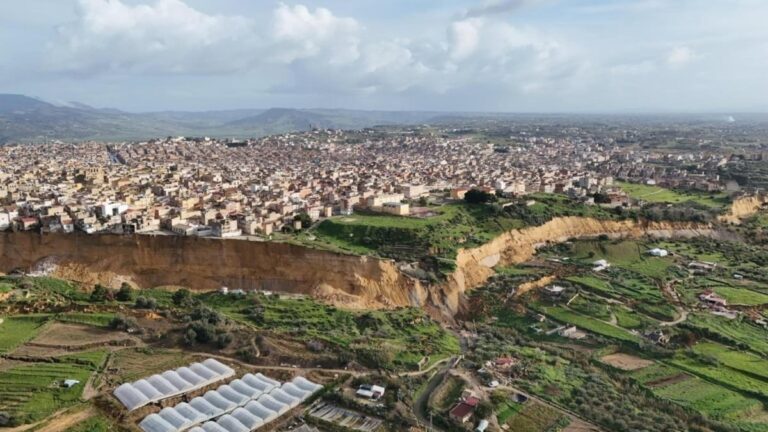 Niscemi, la ville sicilienne au bord du précipice à cause de la tempête