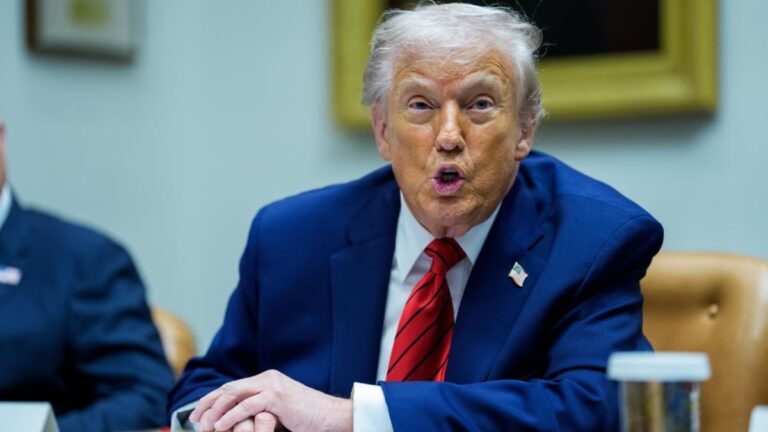 Trump annonce un accord avec le Venezuela pour la livraison « entre 30 et 50 millions de barils de pétrole »