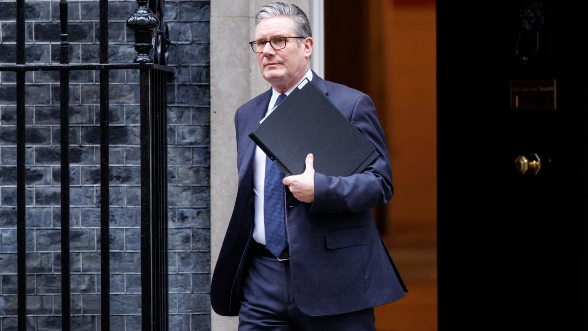 Le Premier ministre britannique, sur la corde raide dans l'affaire Epstein