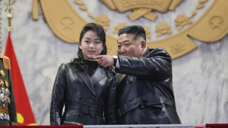Ovation unanime pour le leader nord-coréen Kim Jong-un à la clôture du Congrès du Parti des Travailleurs