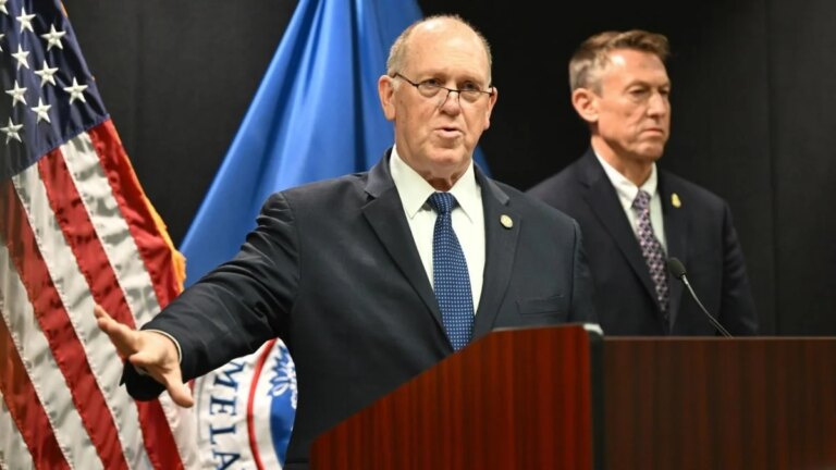 Trump retire 700 agents fédéraux de Minneapolis