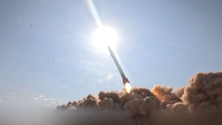 Sejjil-2, le « missile dansant » avec lequel l’Iran trompe ses ennemis