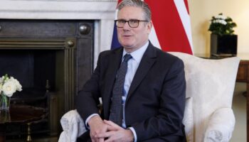 Le Royaume-Uni confirme que les États-Unis utilisent des bases britanniques pour des opérations défensives contre l'Iran à Ormuz