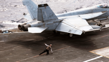 Les dirigeants internationaux demandent à l’Iran de désamorcer la situation pendant que les États-Unis poursuivent leurs attaques contre ses capacités militaires.