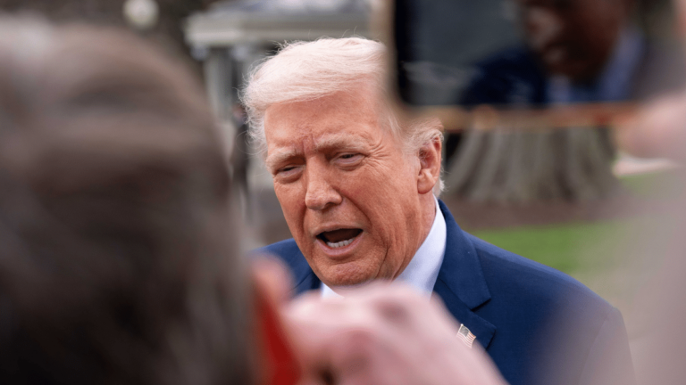 Trump donne un ultimatum de 48 heures pour rouvrir Ormuz et l'Iran répond par de nouvelles menaces