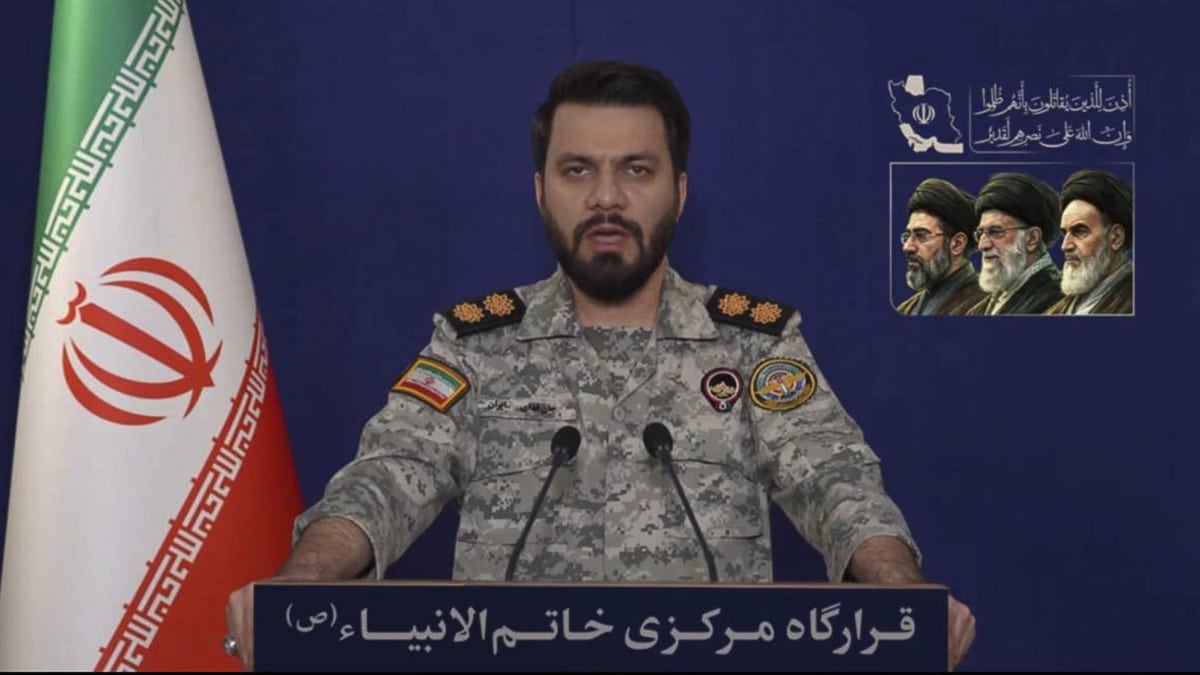 El portavoz del Cuartel General Central de Jatam al Anbiya, el teniente coronel Ebrahim Zolfaqari.