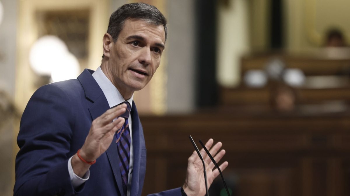 MADRID, 25/03/2026.- El presidente del Gobierno, Pedro Sánchez, comparece este miércoles ante el pleno del Congreso para explicar la posición del Ejecutivo contra la guerra en Irán e informar de las medidas adoptadas para combatir sus efectos. EFE/ SERGIO PEREZ