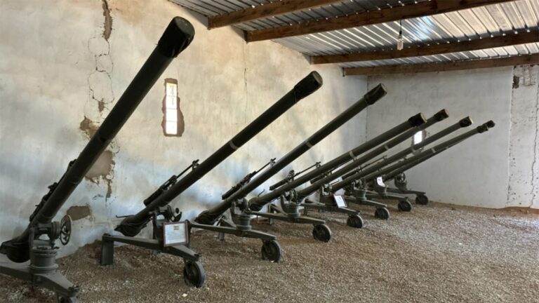 Le Polisario expose les armes que l'Espagne et l'UE donnent au Maroc