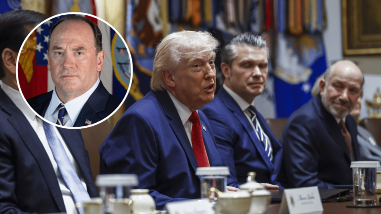 Le secrétaire à la Marine, John Phelan, dernier sacrifice de l'administration « copain » de Trump